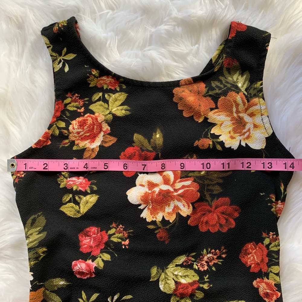 🌻Floral bodycon dress🌻 - Picture 6 of 6